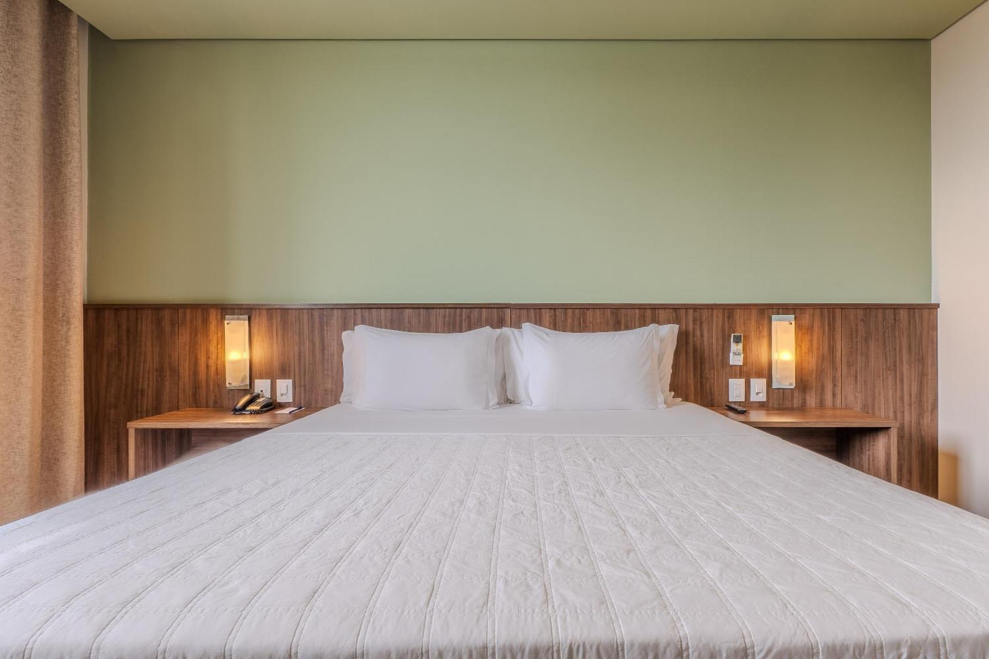 Deluxe Room,1500668605:JPEG